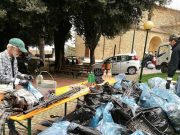 Rifiuti abbandonati. Paciano più pulita con i volontari dell’ambiente